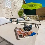 Stunning In Dubravica (Dubrovnik)
