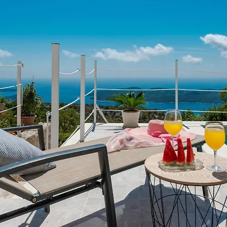 2 Bedroom Amazing In Prázdninový dům