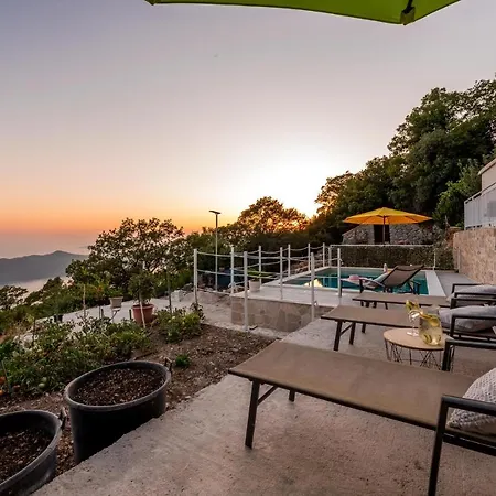2 Bedroom Pet Friendly In Dubravica Holiday home Dubravica (Dubrovnik)